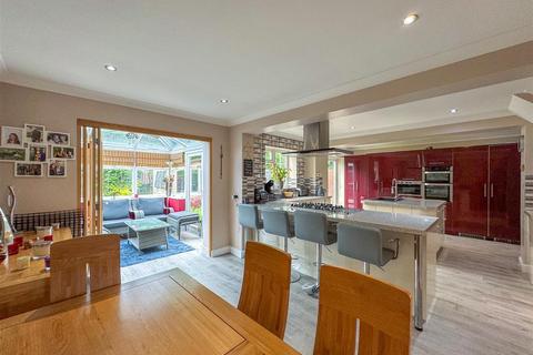 5 bedroom detached house for sale, Wadebridge Drive, Horeston Grange