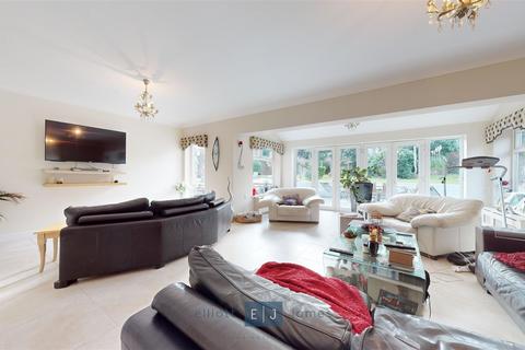4 bedroom detached house for sale, Ripley View, Loughton IG10