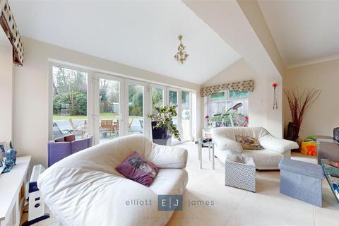 4 bedroom detached house for sale, Ripley View, Loughton IG10