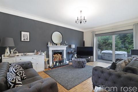 4 bedroom detached house for sale, Gordon Road, London E4