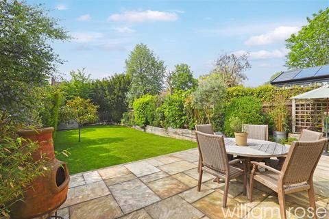 5 bedroom detached house for sale, Monkhams Avenue, Woodford Green IG8