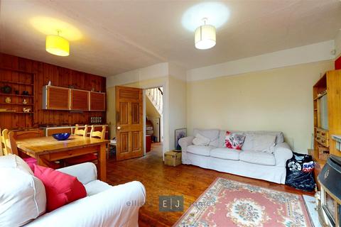 4 bedroom semi-detached house for sale, Empress Avenue, Woodford Green IG8