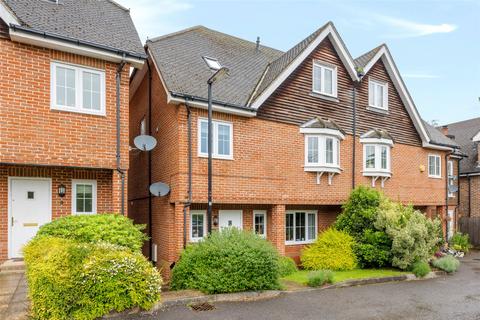 4 bedroom semi-detached house for sale, Bay Trees, Oxted, RH8