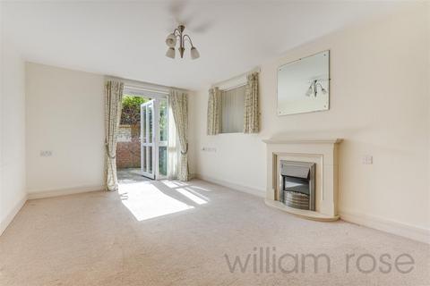 1 bedroom apartment for sale, Snakes Lane West, Woodford Green IG8