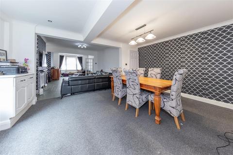 4 bedroom semi-detached house for sale, Richard Street, Dunstable, Bedfordshire