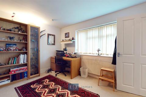 5 bedroom semi-detached house for sale, Hoppett Road, London E4