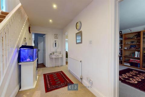 undefined, Hoppett Road, London E4