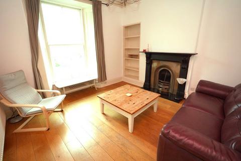 2 bedroom flat to rent, West Montgomery Place, Edinburgh