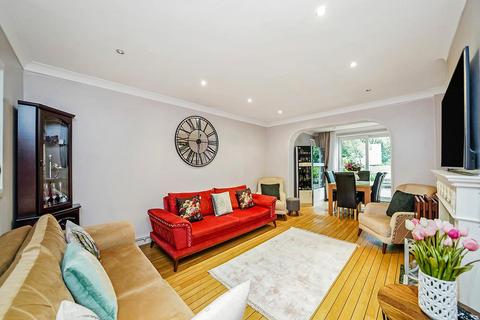 10 Simmons Lane, London, E4 6JH