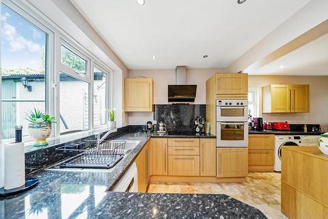 10 Simmons Lane, London, E4 6JH