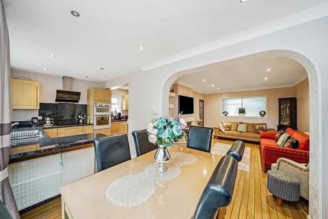 10 Simmons Lane, London, E4 6JH