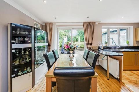 10 Simmons Lane, London, E4 6JH