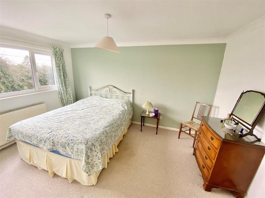 Bed 2 7 B.jpg