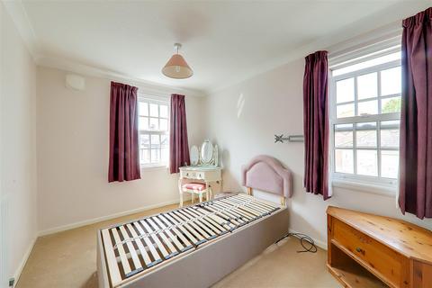 1 bedroom flat for sale, Ambrose Place, Worthing BN11