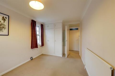 1 bedroom flat for sale, Ambrose Place, Worthing BN11