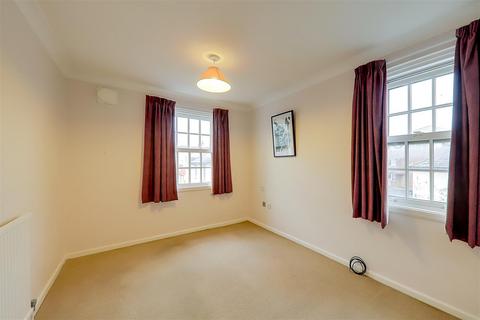 1 bedroom flat for sale, Ambrose Place, Worthing BN11