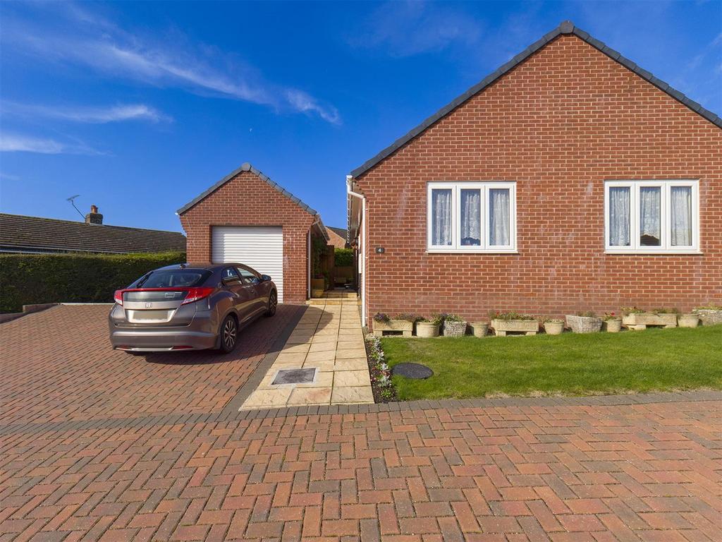 Catherton Close, Clee Hill, Ludlow 2 bed detached bungalow for sale £