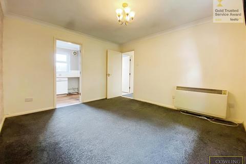 2 bedroom apartment for sale, Blackthorn Court, Basildon