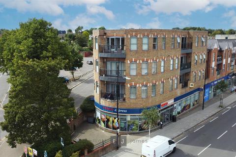 2 bedroom apartment for sale, High Road, Woodford Green IG8