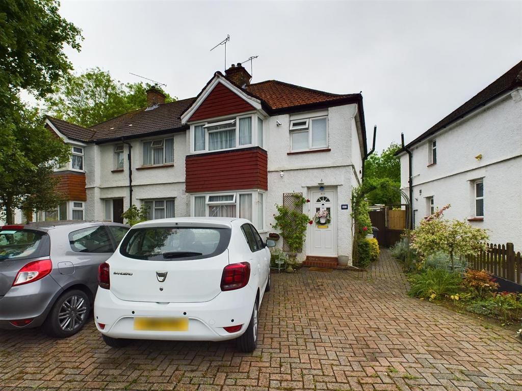 Chipstead Valley Road, Coulsdon CR5 3 bed semidetached house for sale