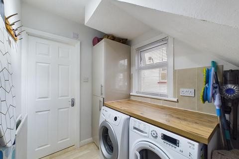 421 Chipstead Valley Road, Coulsdon, CR5 3BW
