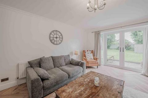 50 Wolverhampton Road, Kingswinford, DY6 7JB