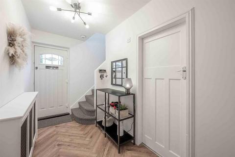 50 Wolverhampton Road, Kingswinford, DY6 7JB