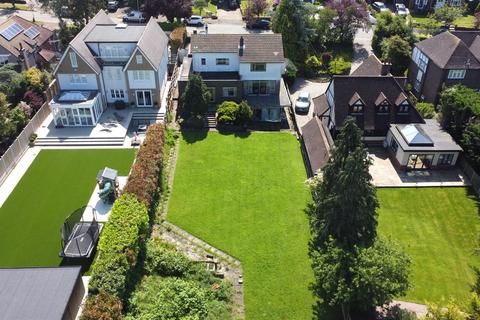 22 Eleven Acre Rise, Loughton, IG10 1AN