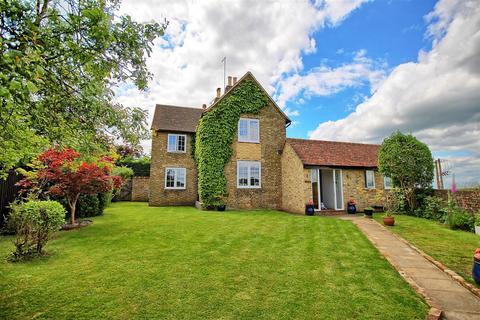 4 bedroom character property for sale, Cambridge Road, Thundridge SG12