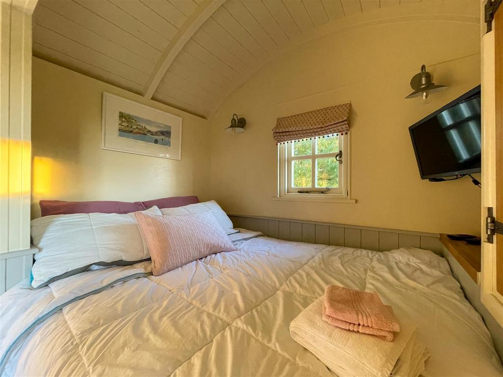 Parry Shepherds Hut-3.jpg
