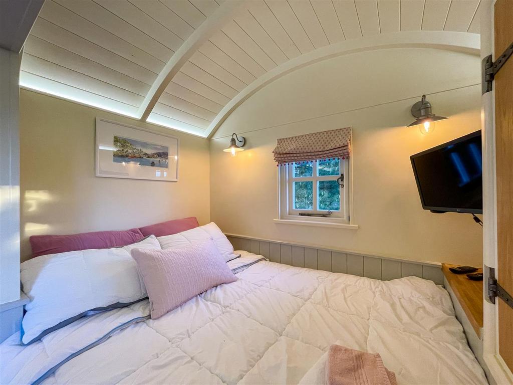 Parry Shepherds Hut-7.jpg