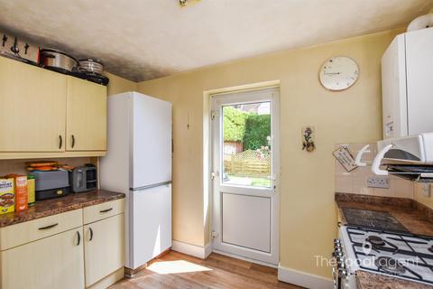 23 Hereford Close, Epsom, KT18 5DZ