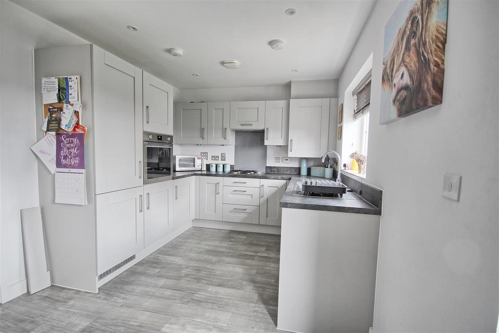 Kitchen dining room