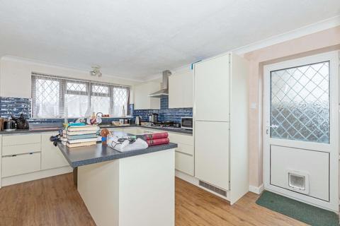 4 bedroom semi-detached house for sale, Mash Barn Lane., Lancing