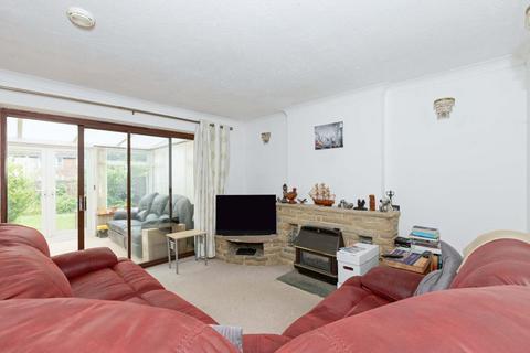 4 bedroom semi-detached house for sale, Mash Barn Lane., Lancing