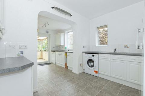 3 bedroom chalet for sale, The Street, Lancing