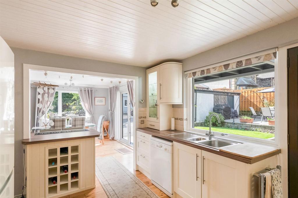 7 Glassford Square, Tillicoultry FK13... 3 bed detached house £290,000