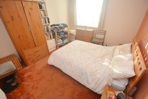 2 bedroom maisonette for sale, Floriston Court, Whitton Avenue West, Northolt, UB5 4JX