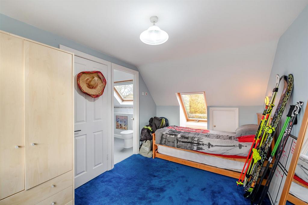 8579825-interior25.jpg