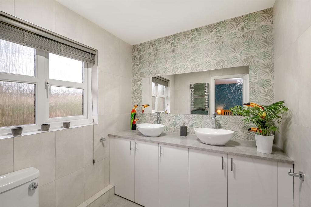 8579825-interior17.jpg