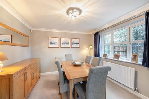 3 Broadleaf Close, Exeter, EX1 3XA