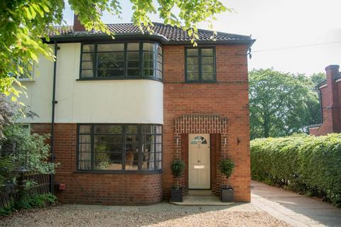 3 bedroom semi-detached house for sale, Southlands Avenue, Rawdon, Leeds LS19