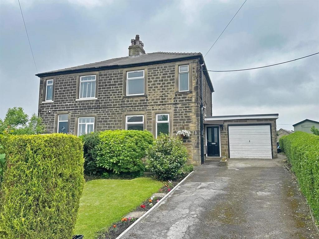 Crosshills Mount, Greetland, Halifax 3 bed semidetached house for sale