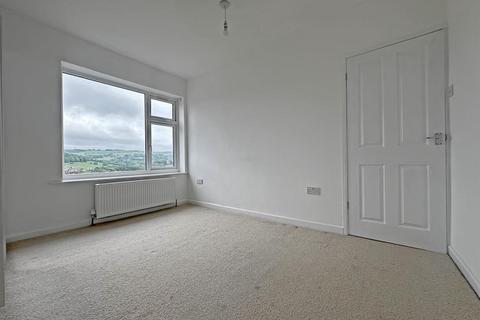 24 Crosshills Mount, Greetland, Halifax, HX4 8HS