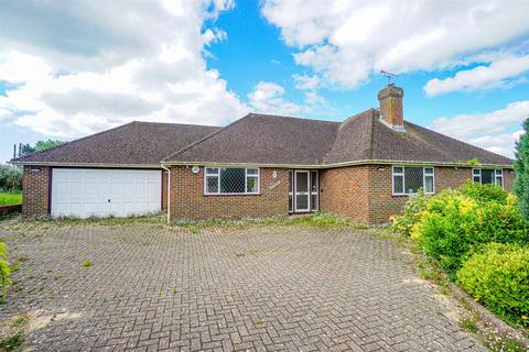 3 bedroom detached bungalow for sale, Cottage Lane, Westfield,