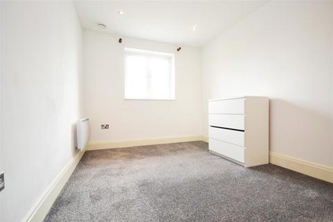 2 bedroom apartment to rent, High Street, Brentford