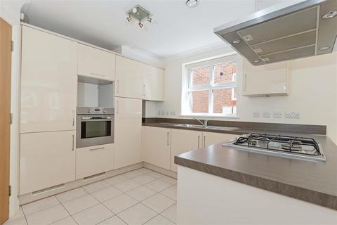 2 bedroom flat for sale, St. Botolphs Road, Worthing