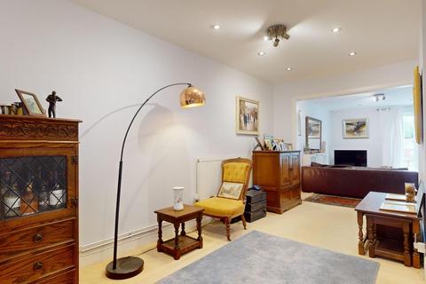 2 bedroom apartment for sale, Victoria Road, Penarth CF64
