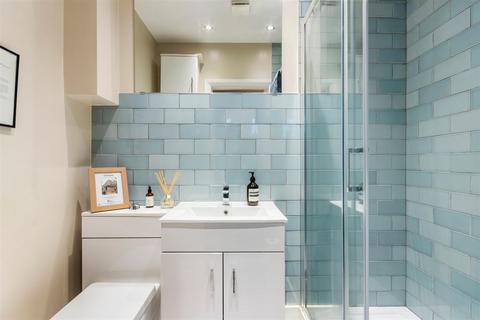 1 Queens Road, Morden, SM4 5DF