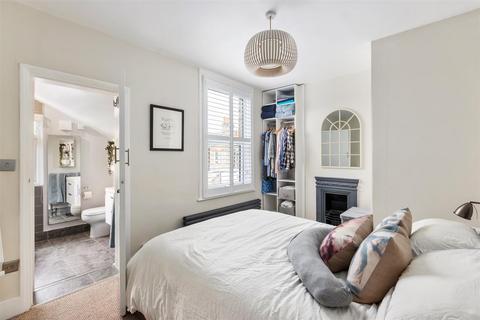 1 Queens Road, Morden, SM4 5DF